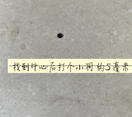 秀山瓷砖空鼓维修公司专业解答在瓷砖铺贴过程中，如果砂料搅拌不均匀，将会带来以下问题
